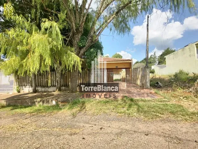 Casa com 360m² 4 quartos e 2 banheiros, à venda, no bairro Uvaranas em Ponta Grossa