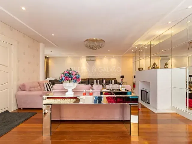Casa com 565m² 5 quartos e 6 banheiros, para alugar, no bairro Novo Mundo em Curitiba