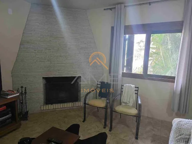 Casa com 1000m² 3 quartos e 4 banheiros, à venda, no bairro Laranjal em Pelotas