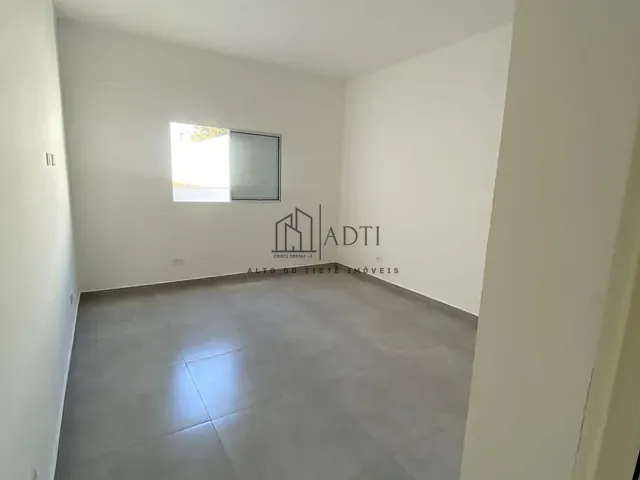 Casa 2 quartos e 2 banheiros, à venda, no bairro Vila São Paulo em Mogi das Cruzes