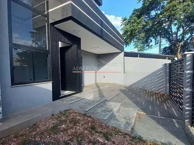 Casa com 200m² 3 quartos e 2 banheiros, à venda, no bairro Parque da Matriz em Cachoeirinha