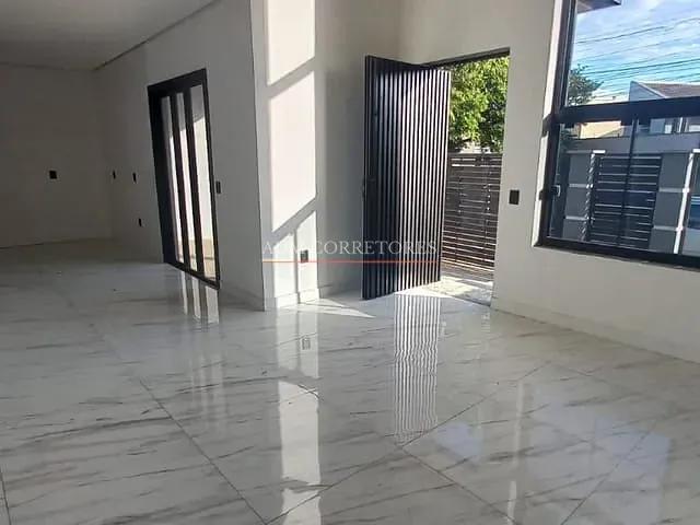 Casa com 200m² 3 quartos e 2 banheiros, à venda, no bairro Parque da Matriz em Cachoeirinha