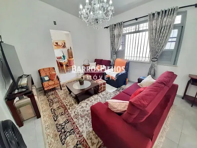 Casa com 300m² 5 quartos e 4 banheiros, à venda, no bairro Suíssa em Aracaju