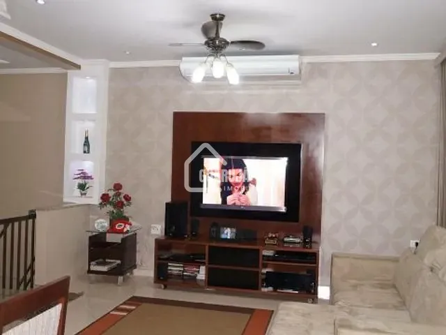 Casa 2 quartos e 2 banheiros, à venda, no bairro Vila Áurea (Vicente de Carvalho) em Guarujá