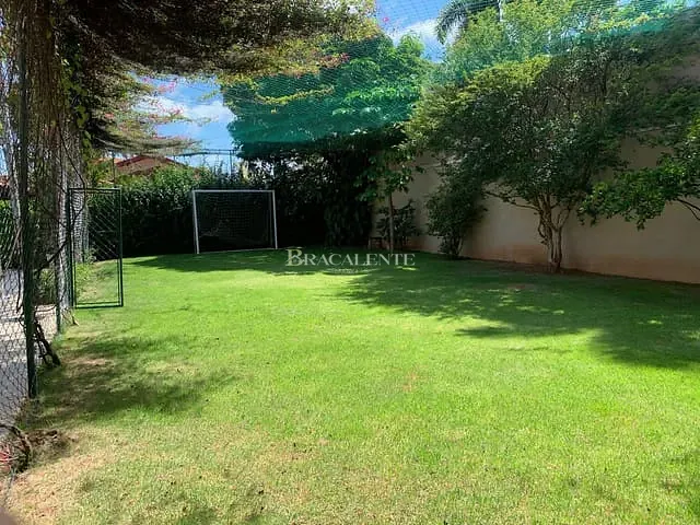 Casa com 1000m² 5 quartos e 6 banheiros, à venda ou para alugar, no bairro Chácaras Silvania em Valinhos
