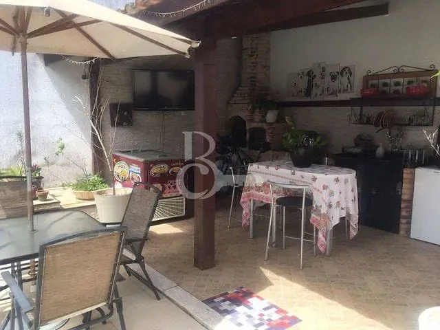 Casa com 120m² 2 quartos e 2 banheiros, à venda, no bairro Parque Jóquei Club em Campos dos Goytacazes