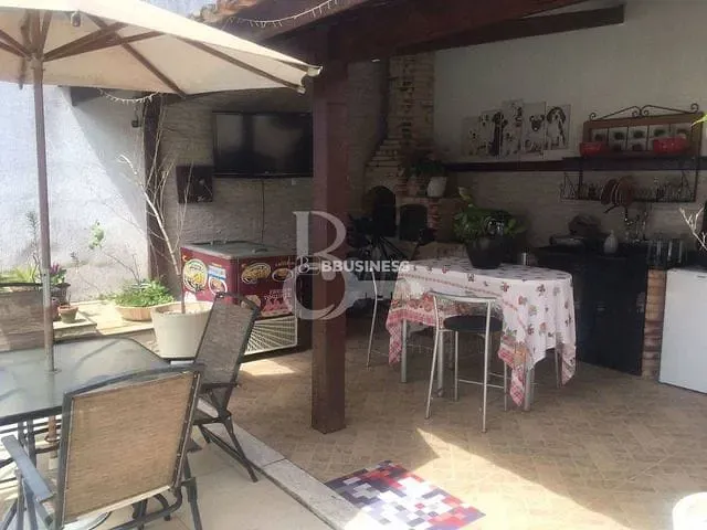 Casa com 120m² 2 quartos e 2 banheiros, à venda, no bairro Parque Jóquei Club em Campos dos Goytacazes