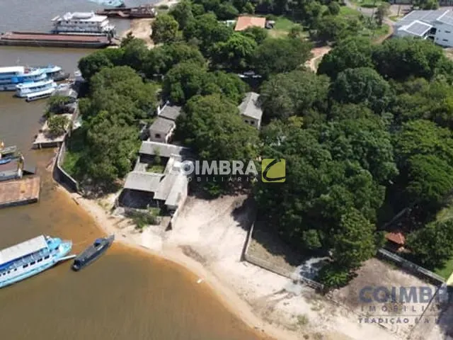 Casa com 714m² 3 quartos e 1 banheiro, à venda, no bairro Salé em Santarém