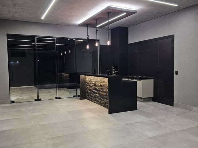 Casa com 250m² 3 quartos e 2 banheiros, à venda, no bairro Residencial Tellini em Franca