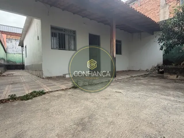Casa 2 quartos e 1 banheiro, à venda, no bairro Nova Vista em Belo Horizonte