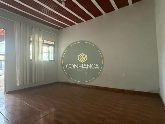 Casa 2 quartos e 1 banheiro, à venda, no bairro Nova Vista em Belo Horizonte