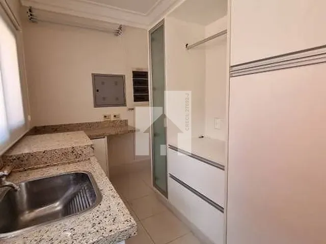 Casa com 600m² 3 quartos e 4 banheiros, à venda, no bairro Buracão em Vinhedo