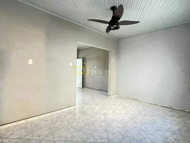 Casa 2 quartos e 1 banheiro, à venda, no bairro Centro em Porto Feliz