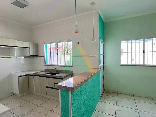 Casa com 160m² 2 quartos e 2 banheiros, à venda, no bairro Jardim Araucária em Mogi Guaçu