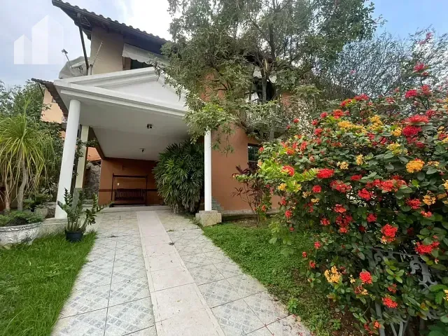 Casa com 200m² 3 quartos e 4 banheiros, para alugar, no bairro Parque Horizonte em Nova Iguaçu