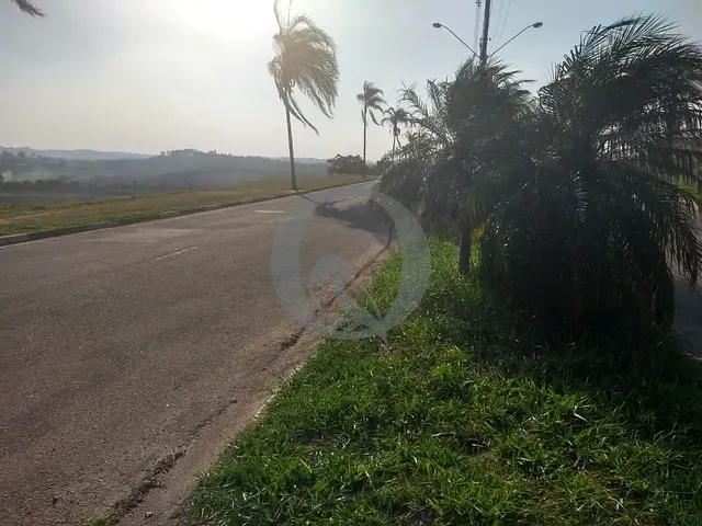 Casa com 175m² 2 quartos e 2 banheiros, à venda, no bairro Parque Casa Branca em Atibaia