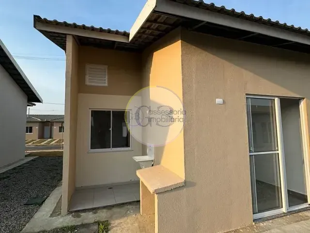 Casa 2 quartos e 1 banheiro, à venda, no bairro Fragata em Pelotas