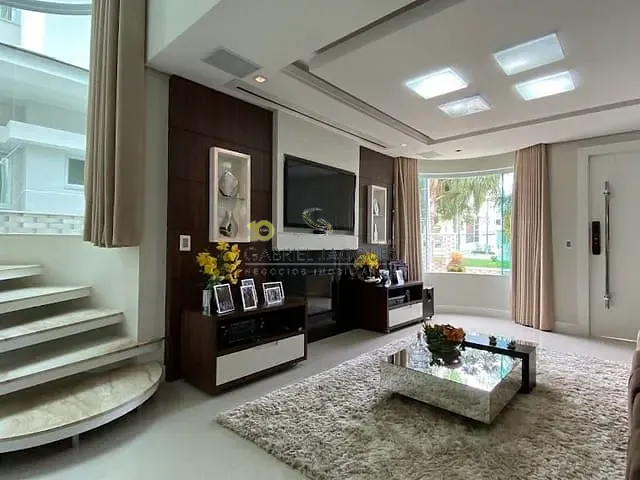 Casa com 360m² 3 quartos e 4 banheiros, à venda, no bairro Cidade Universitária Pedra Branca em Palhoça