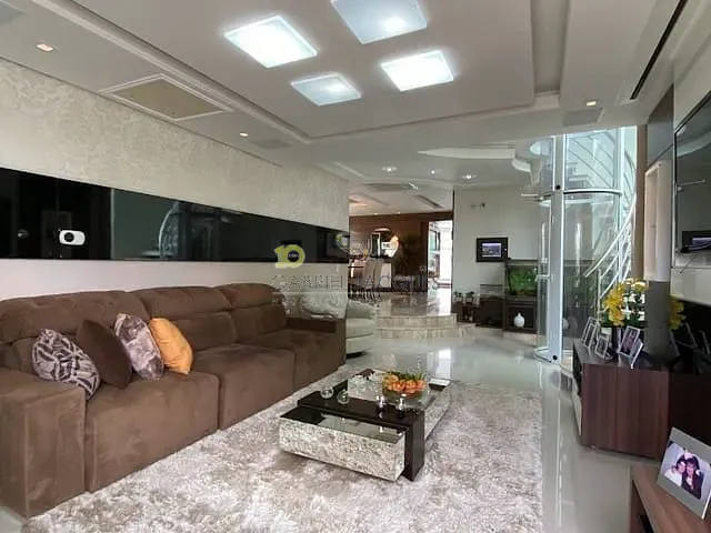 Casa com 360m² 3 quartos e 4 banheiros, à venda, no bairro Cidade Universitária Pedra Branca em Palhoça