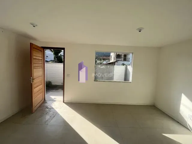 Casa com 80m² 3 quartos e 3 banheiros, à venda, no bairro Itaipu em Niterói