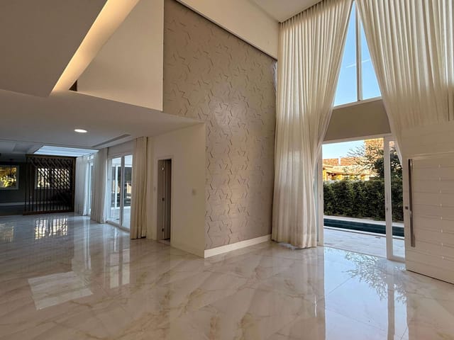 Casa com 997m² 4 quartos e 6 banheiros, à venda, no bairro Robalo em Aracaju
