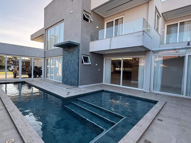 Casa com 997m² 4 quartos e 6 banheiros, à venda, no bairro Robalo em Aracaju