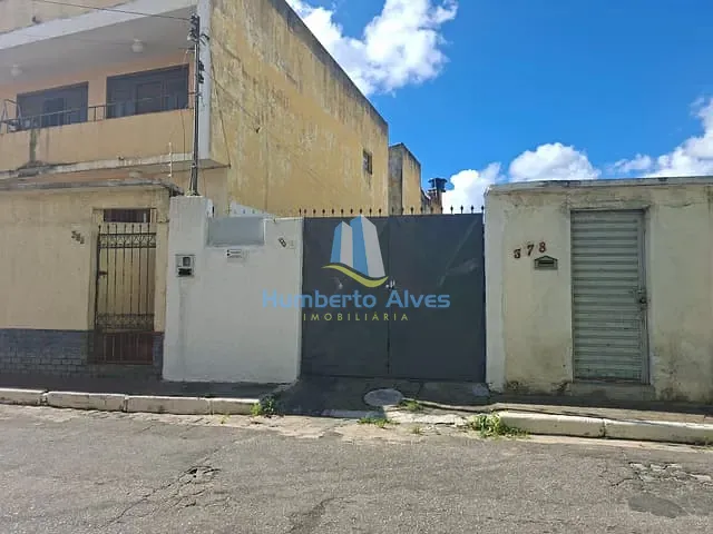 Casa 2 quartos e 1 banheiro, para alugar, no bairro Sumaré em Vitória da Conquista