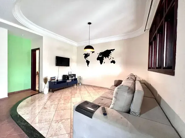 Casa com 350m² 3 quartos e 2 banheiros, à venda ou para alugar, no bairro Jardim Maria Cândida em Caçapava