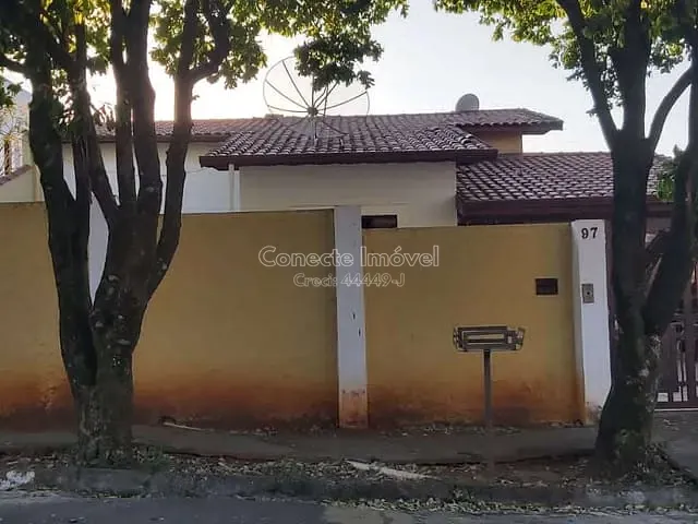 Casa com 300m² 3 quartos e 2 banheiros, à venda, no bairro Vila Mário Finotelli em Jaguariúna