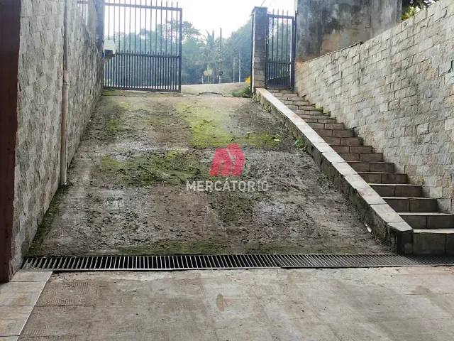 Casa 4 quartos e 2 banheiros, à venda, no bairro Escola Agrícola em Blumenau