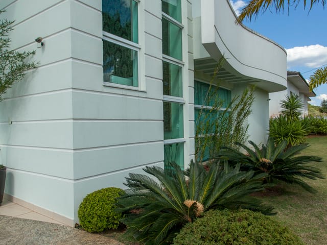 Casa com 1500m² 4 quartos e 7 banheiros, à venda, no bairro Rainha em Louveira