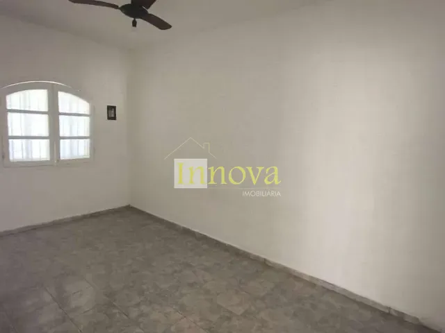 Casa com 360m² 2 quartos e 1 banheiro, para alugar, no bairro Massaguaçu em Caraguatatuba