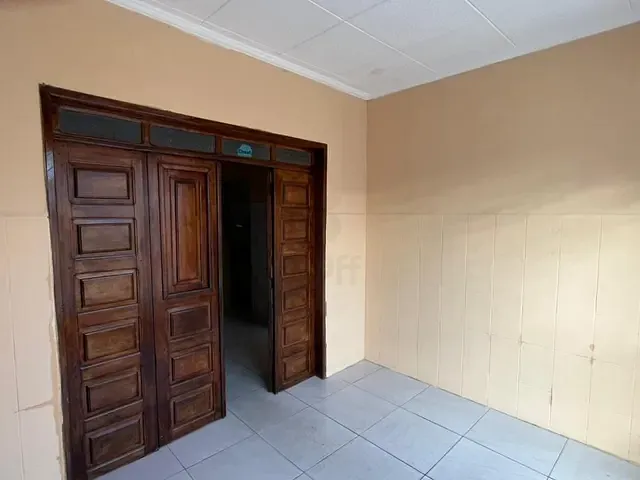 Casa 3 quartos e 1 banheiro, à venda, no bairro Centro em Paulo Afonso