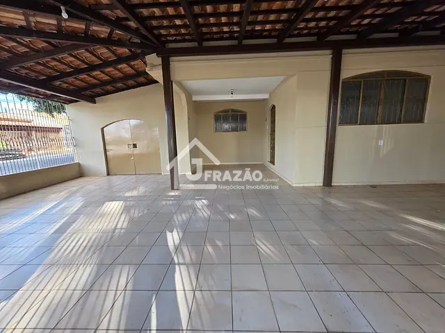 Casa com 215m² 3 quartos e 2 banheiros, à venda, no bairro Conjunto Romildo Ferreira do Amaral em Goiânia