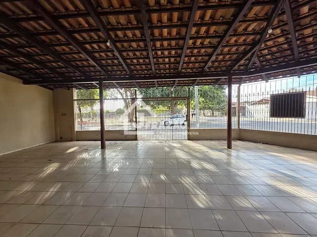 Casa com 215m² 3 quartos e 2 banheiros, à venda, no bairro Conjunto Romildo Ferreira do Amaral em Goiânia