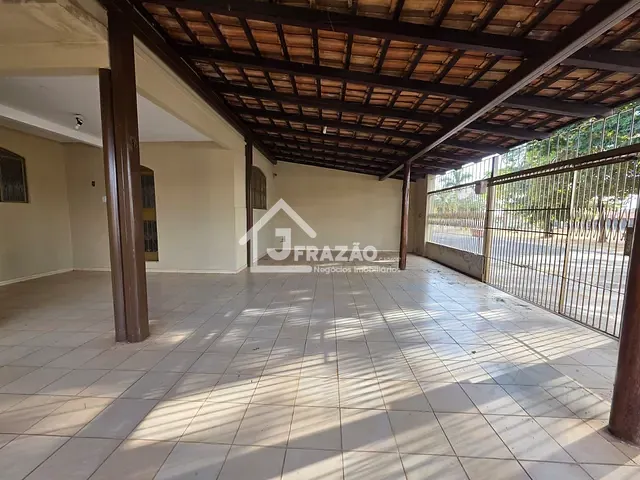 Casa com 215m² 3 quartos e 2 banheiros, à venda, no bairro Conjunto Romildo Ferreira do Amaral em Goiânia