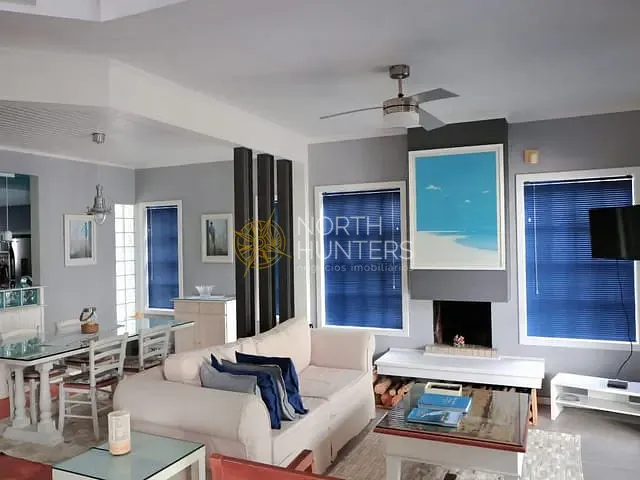 Casa com 300m² 4 quartos e 4 banheiros, à venda ou para alugar, no bairro Jurerê Internacional em Florianópolis