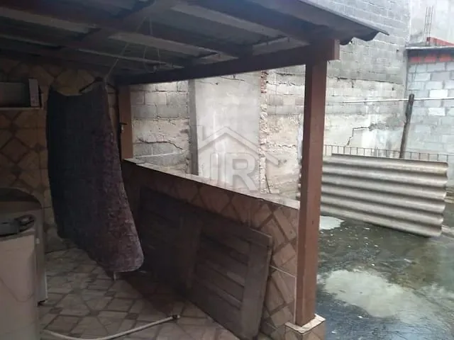 Casa com 150m² 2 quartos e 1 banheiro, à venda, no bairro Vila Lisboa em Mauá