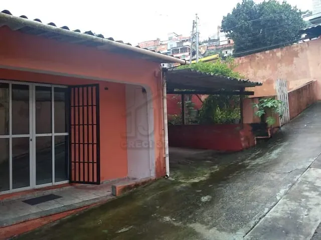 Casa com 150m² 2 quartos e 1 banheiro, à venda, no bairro Vila Lisboa em Mauá