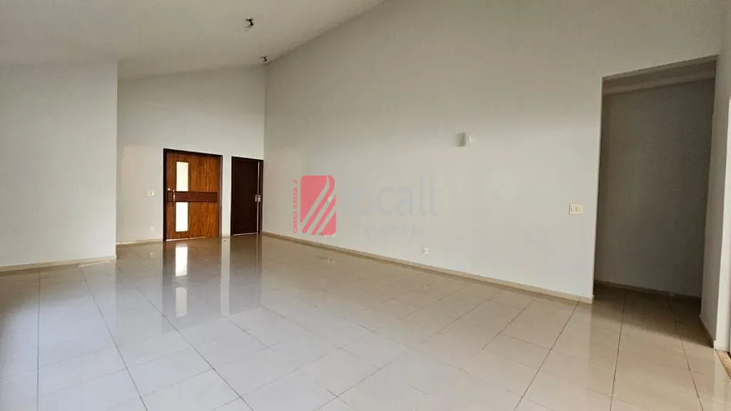 Casa com 3 quartos à venda e aluguel, 228m² — foto 4 de 32