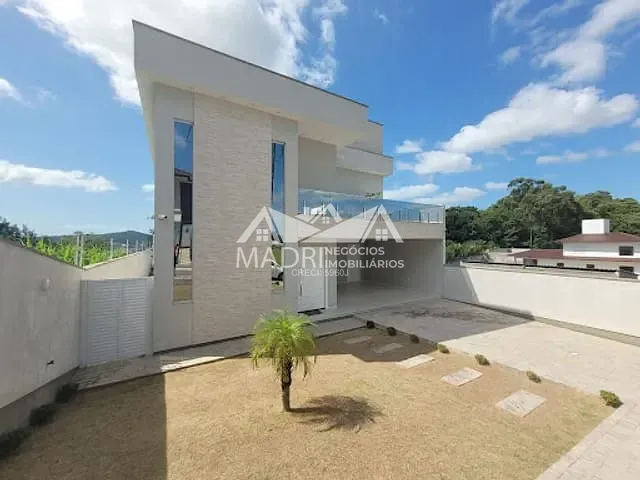 Casa com 360m² 2 quartos e 3 banheiros, à venda, no bairro Passa Vinte em Palhoça