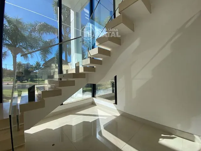 Casa com 690m² 5 quartos e 5 banheiros, à venda, no bairro Loteamento Alphaville em Londrina