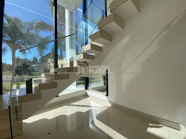 Casa com 690m² 5 quartos e 5 banheiros, à venda, no bairro Loteamento Alphaville em Londrina