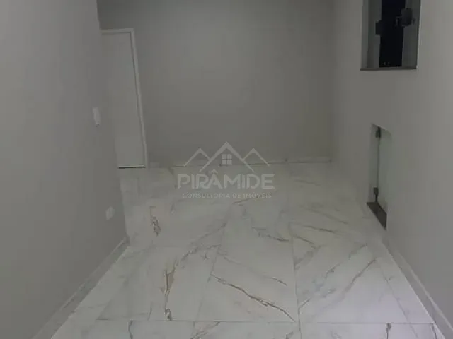 Casa com 319m² 2 quartos e 3 banheiros, à venda, no bairro Santa Ângela em Poços de Caldas