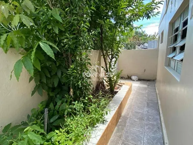 Casa 4 quartos e 2 banheiros, à venda, no bairro Vila Eduardo em Petrolina