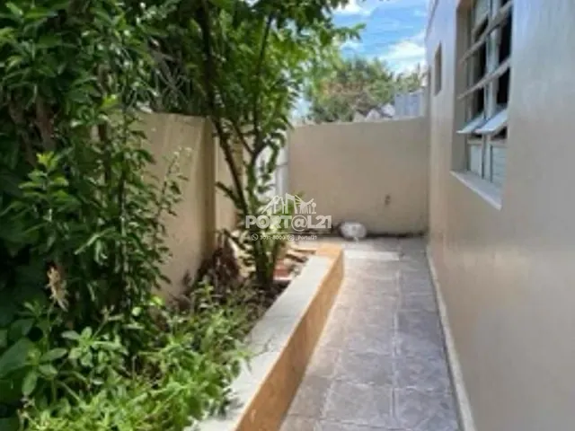Casa 4 quartos e 2 banheiros, à venda, no bairro Vila Eduardo em Petrolina