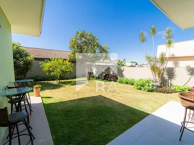Casa com 790m² 3 quartos e 3 banheiros, à venda ou para alugar, no bairro Setor Habitacional Jardim Botânico em Brasília