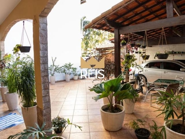 Casa com 200m² 3 quartos e 1 banheiro, à venda, no bairro Campo Grande em Rio de Janeiro