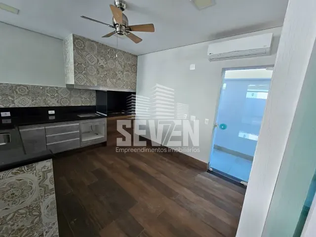 Casa com 515m² 4 quartos e 5 banheiros, à venda ou para alugar, no bairro Vila Serrão em Bauru