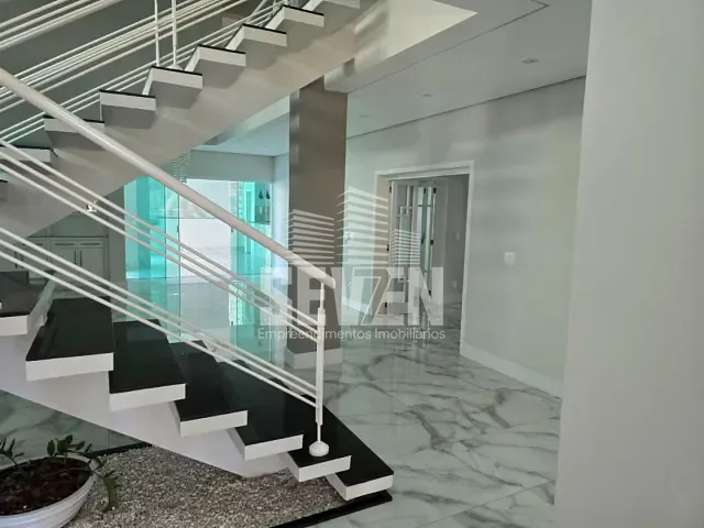 Casa com 515m² 4 quartos e 5 banheiros, à venda ou para alugar, no bairro Vila Serrão em Bauru